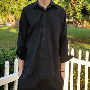 BLACK BUTTON UP SHIRT